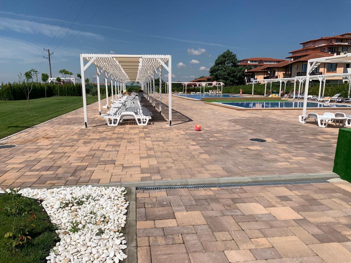 Apartcomplex Chateau Aheloj Kültér fotó
