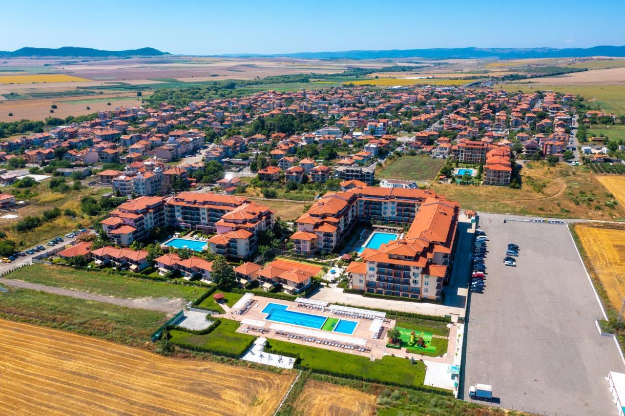 Apartcomplex Chateau Aheloj Kültér fotó