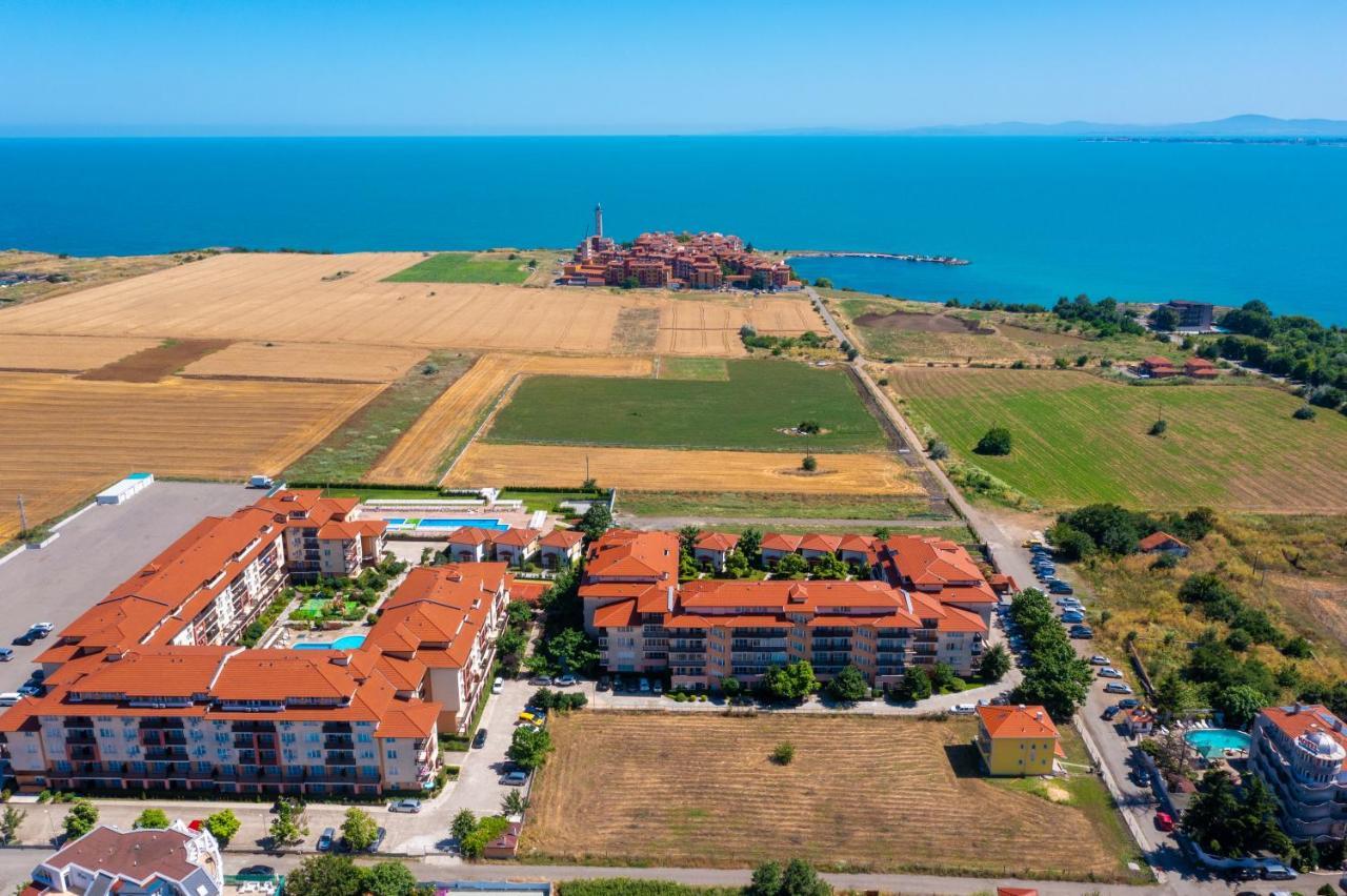 Apartcomplex Chateau Aheloj Kültér fotó