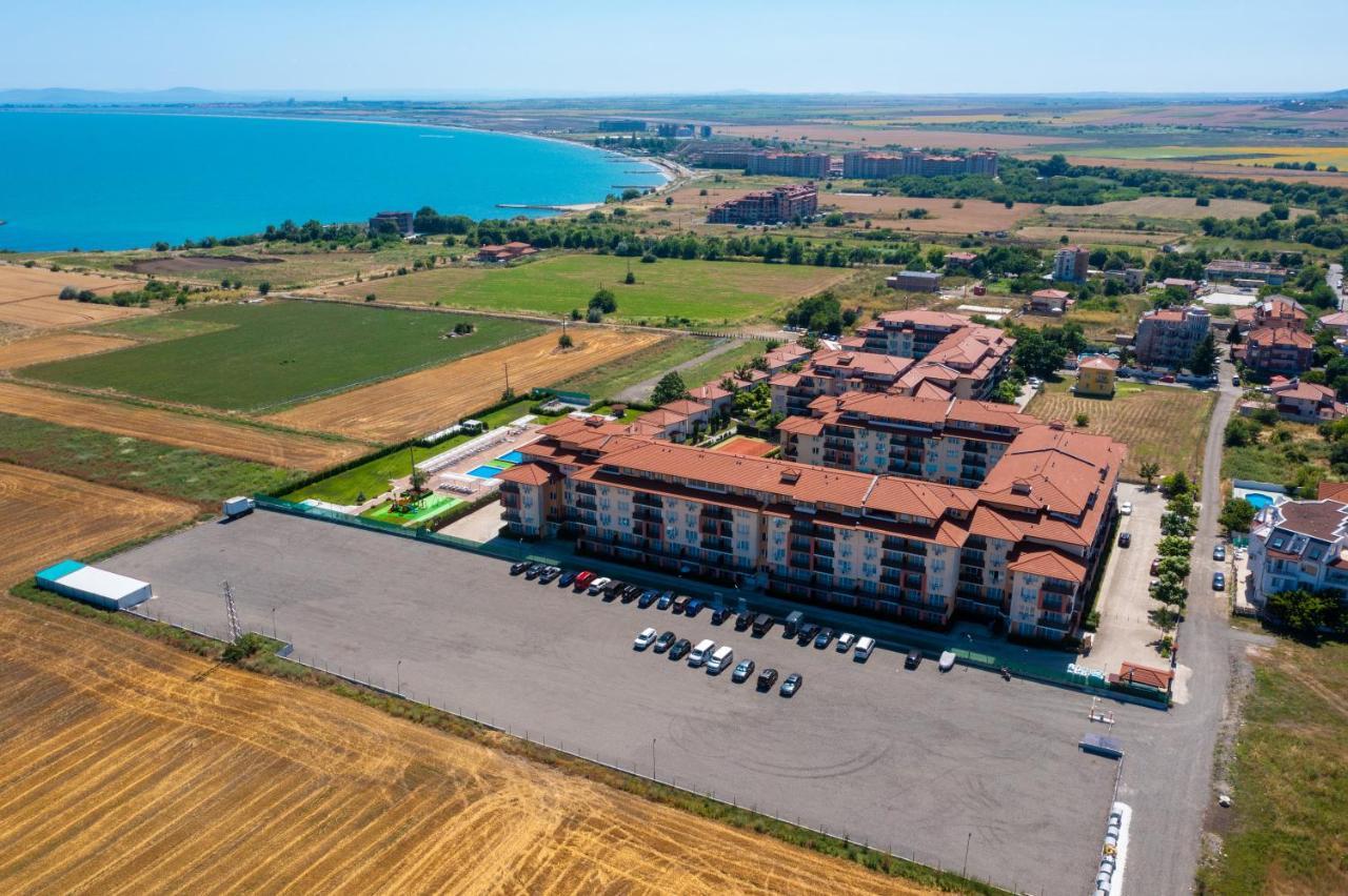 Apartcomplex Chateau Aheloj Kültér fotó