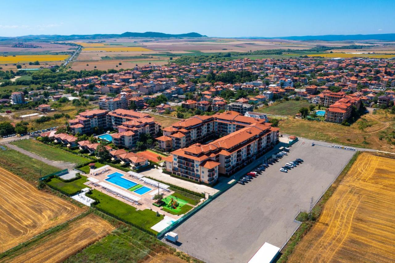 Apartcomplex Chateau Aheloj Kültér fotó