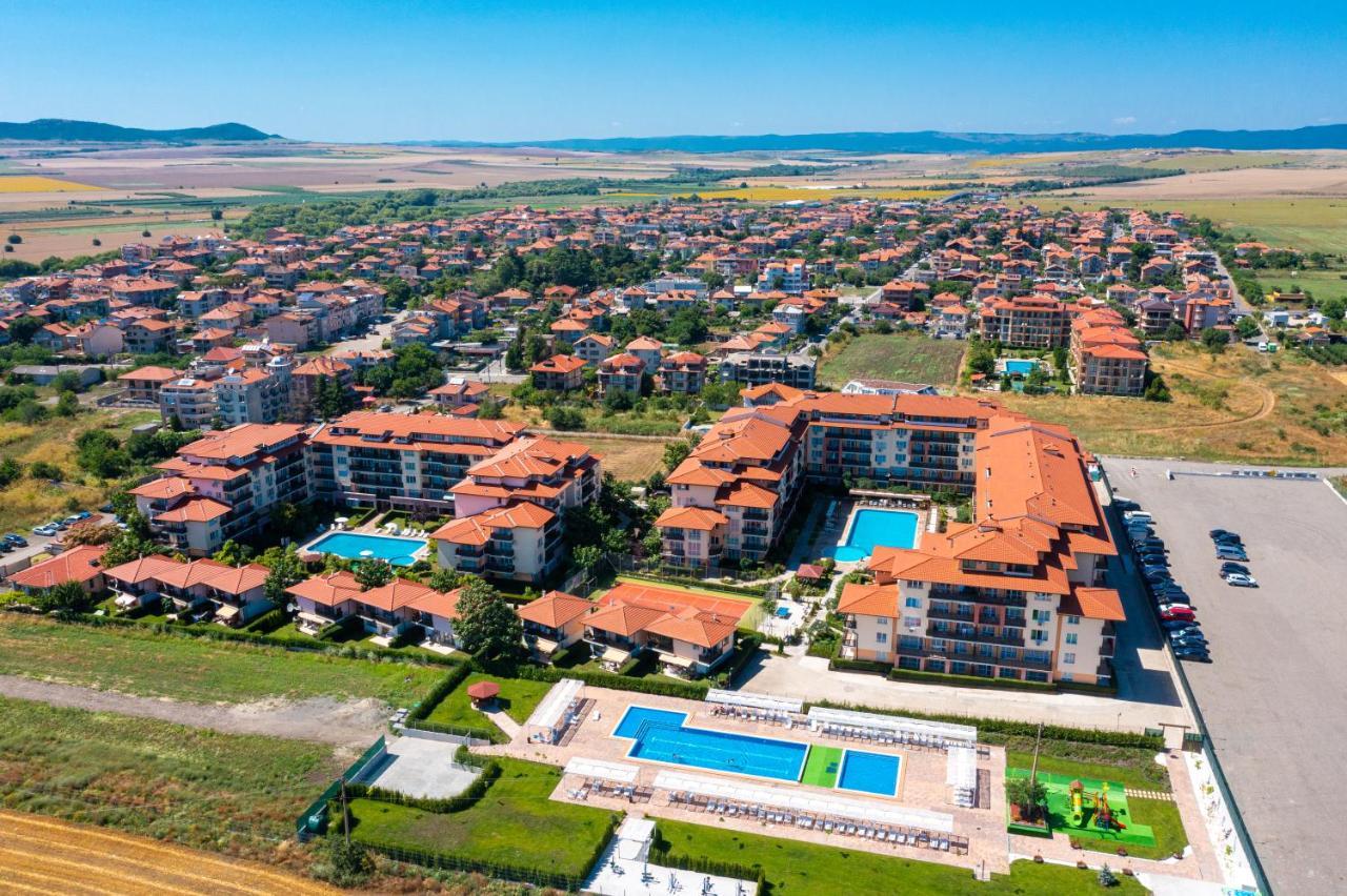 Apartcomplex Chateau Aheloj Kültér fotó