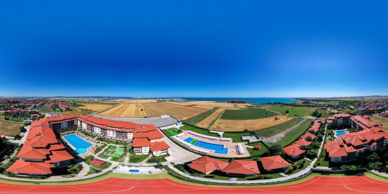 Apartcomplex Chateau Aheloj Kültér fotó