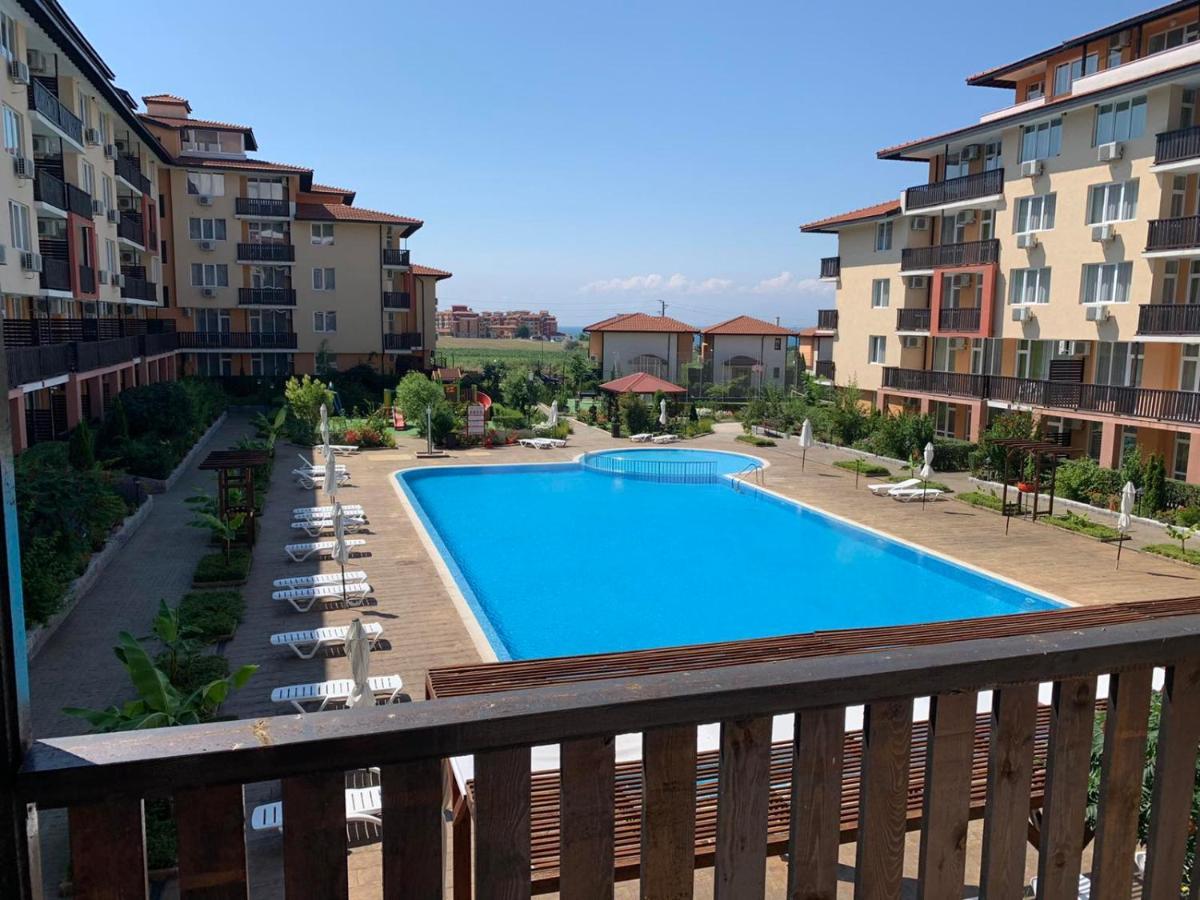 Apartcomplex Chateau Aheloj Kültér fotó