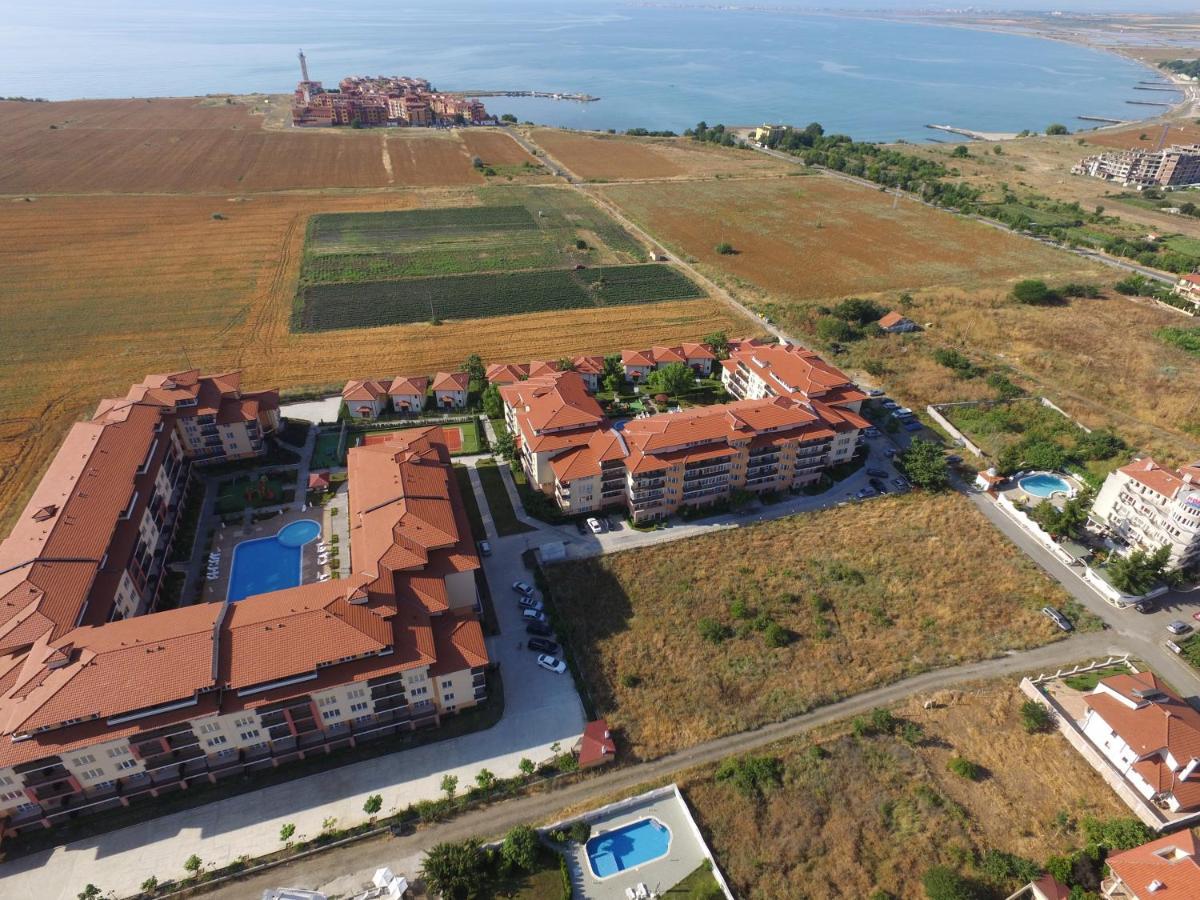 Apartcomplex Chateau Aheloj Kültér fotó