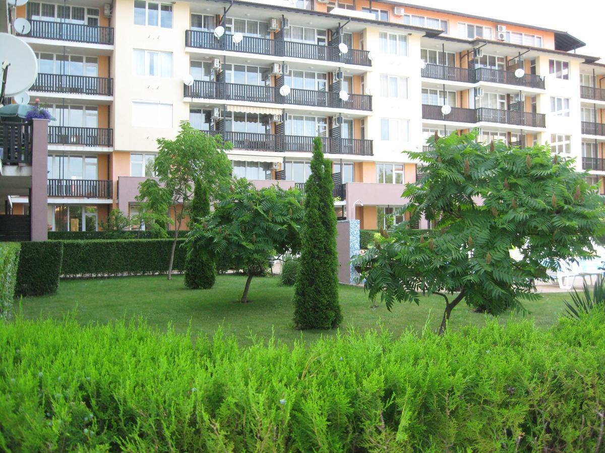Apartcomplex Chateau Aheloj Kültér fotó