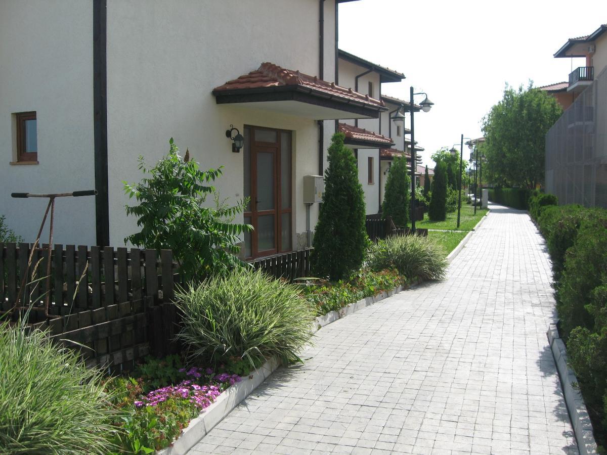 Apartcomplex Chateau Aheloj Kültér fotó