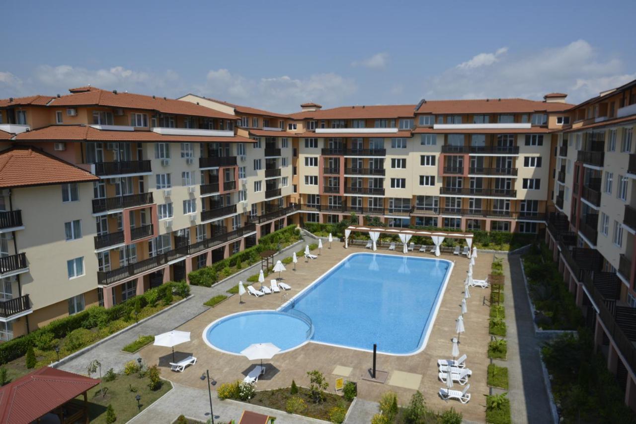 Apartcomplex Chateau Aheloj Kültér fotó